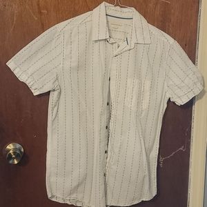 Short sleeve button down